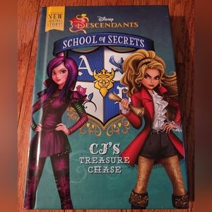 Disney Descendants School of Secrets CJ's Treasure Chase